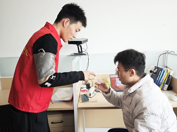 盐城师范学院304永利：研以致用护呼吸，青春实践暖校园